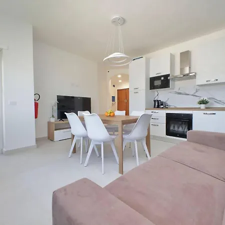 Apartment Attico Di Design A Garbatella Con Vista San Pietro Rome