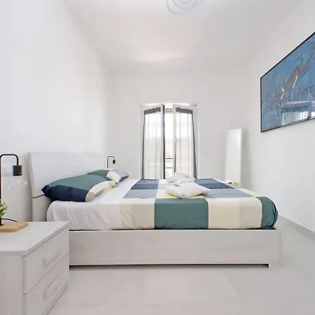 Attico Di Design A Garbatella Con Vista San Pietro *