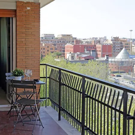 Attico Di Design A Garbatella Con Vista San Pietro